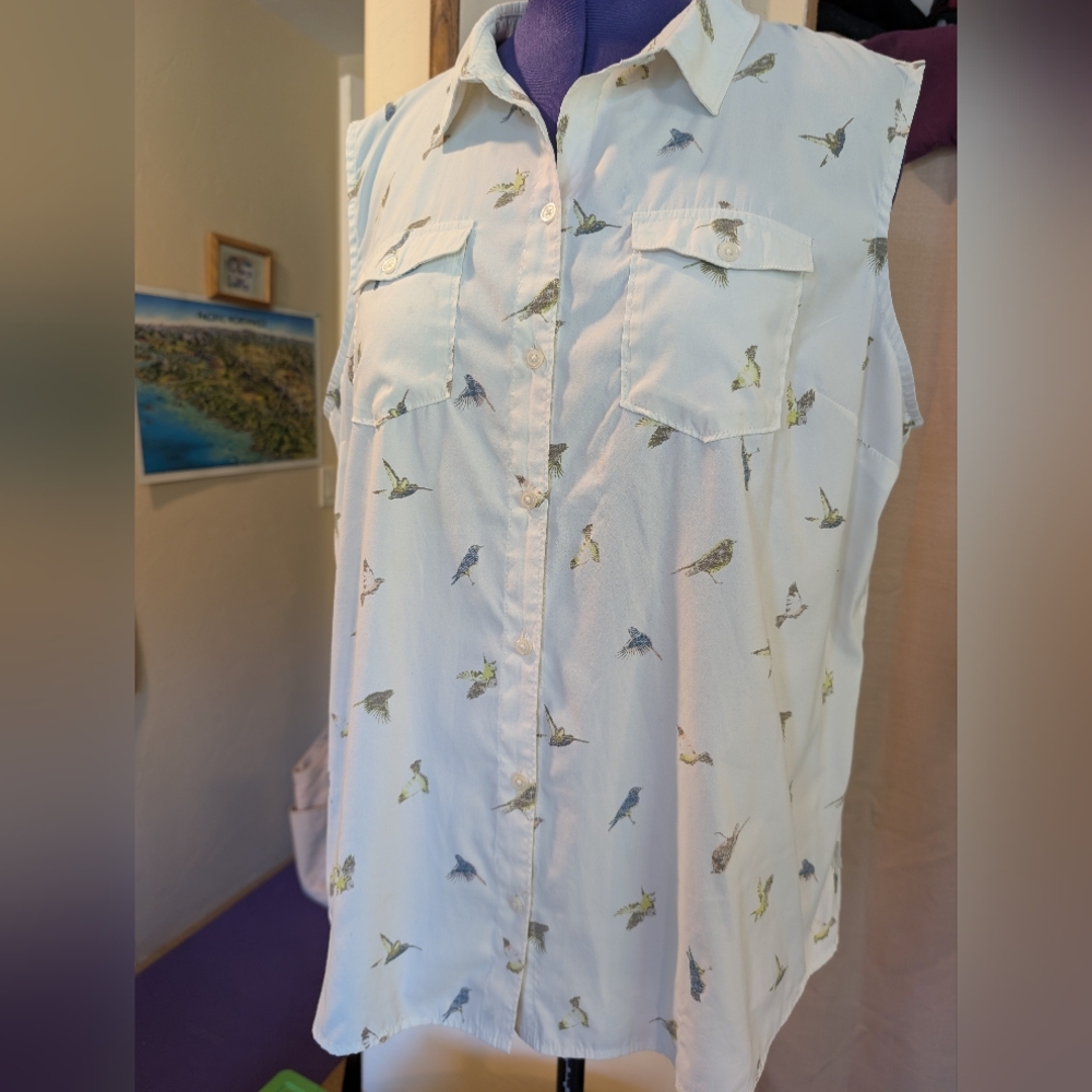 Eddie Bauer Sleeveless Women's Top - Picture 7 of 11